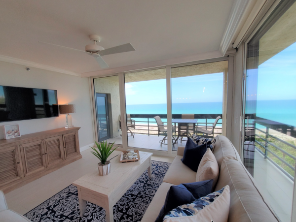 Luxurious Beachfront Condo in Longboat Key Florida - Stunning Gulf Views